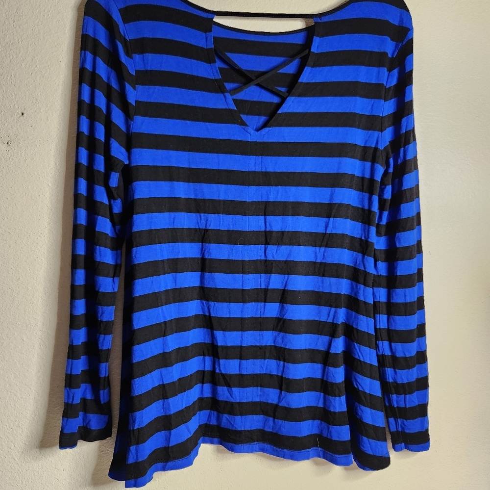 Cable and Guage blue and black stripe long sleeve shirt